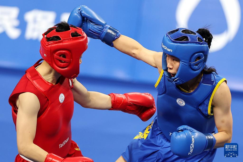 Kodui, 散打, 赛后拥抱 Kodui, 散打, 赛后拥抱