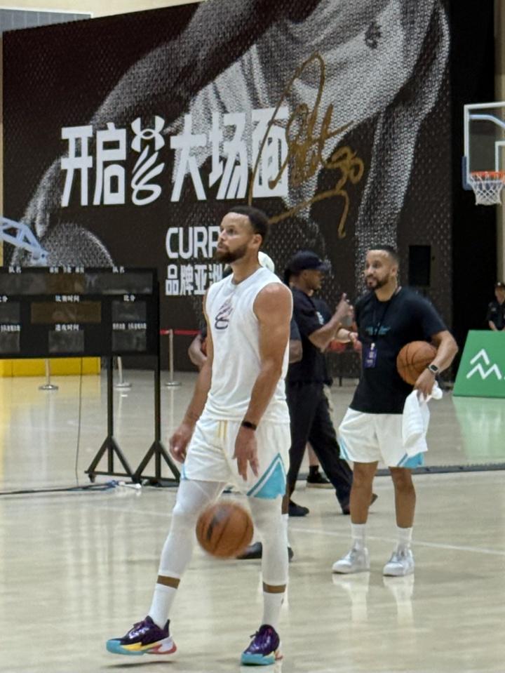 img, 查看更多视