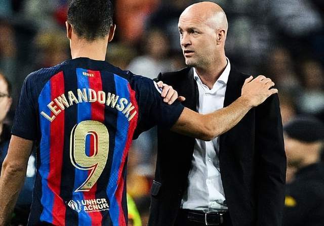 牙俱乐部, 中国制躁 牙俱乐部, 中国制躁